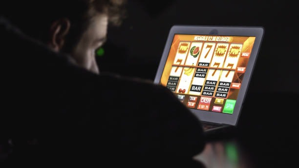 pututogel login mobile application interface on smartphone